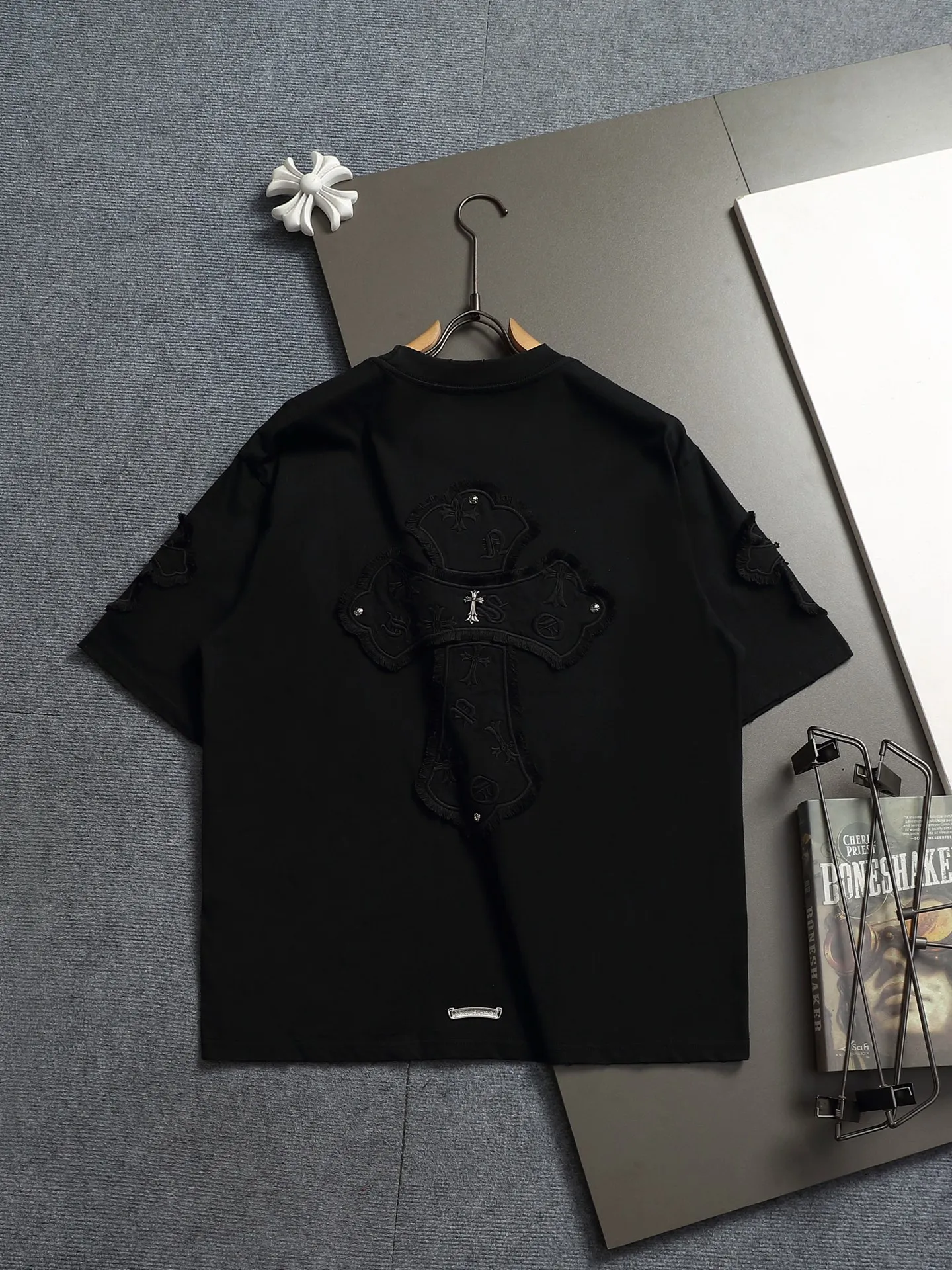 𝗖𝗵𝗿𝗼𝗺𝗲 𝗛𝗲𝗮𝗿𝘁𝘀/ 2026 New Arrival Original T 👑 ！ ！ ✟ ！ 👍 ✂️Quality , ！ 。 ： ➕100% 。Authentic ➕ ➕3D ➕ ： ！ ！ Authentic ！ Same Style ！ ：White Black Size：S-XL